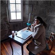 Professeure diplômée d'italien (langue maternelle), et de culture italienne.